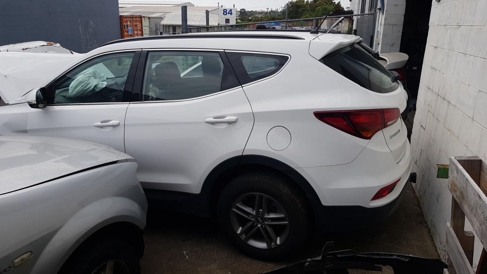 Hyundai Santa Fe - 2013-Present