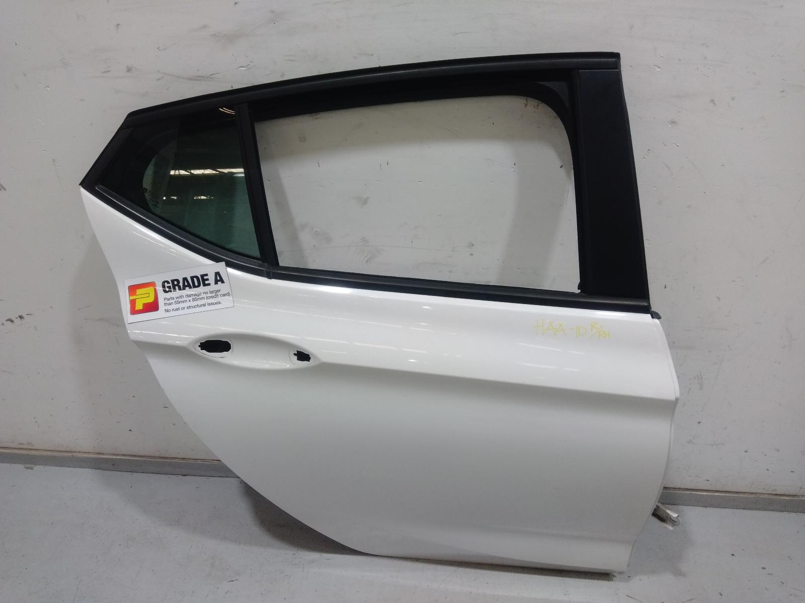 Right_Rear_Door_Sliding