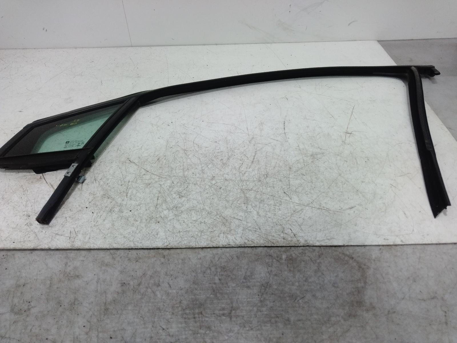 Left_Front_1q_Door_Glass