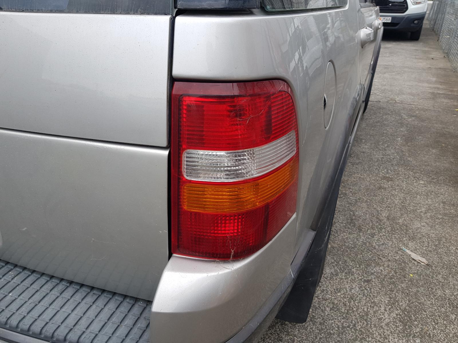 Ford Explorer - UT 2001-2005