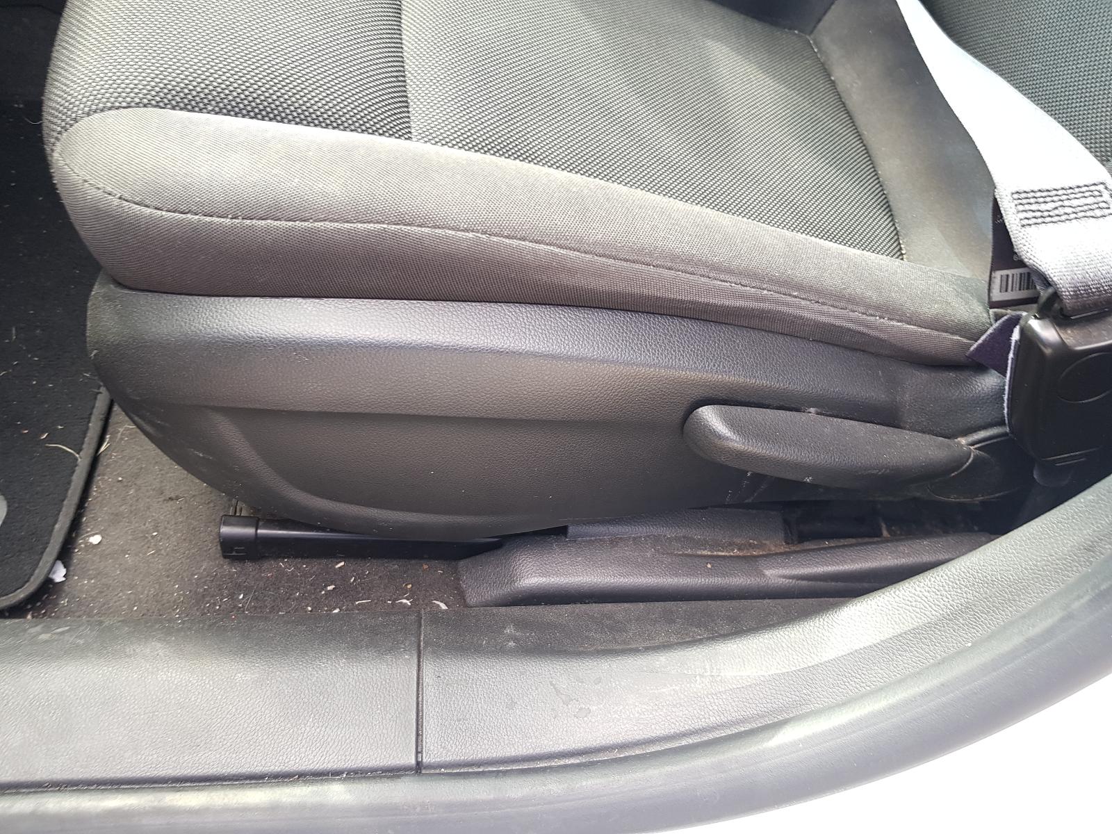 Holden Cruze - 2009-Present