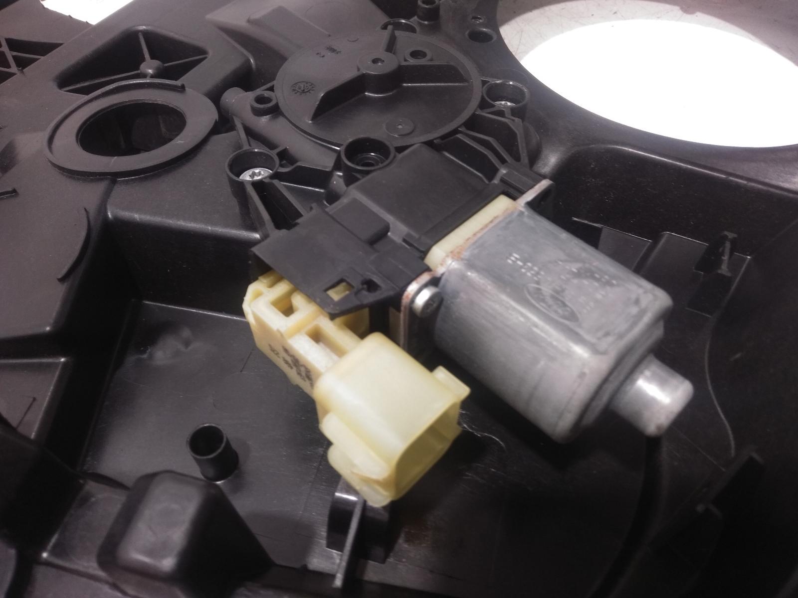Right_Front_Window_Reg_Motor