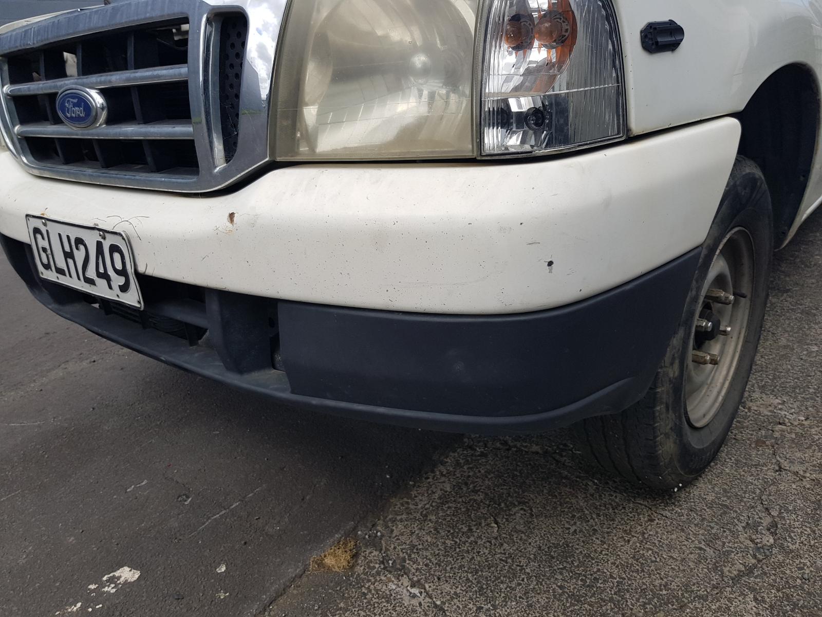 Ford Courier - UT 2005-2006