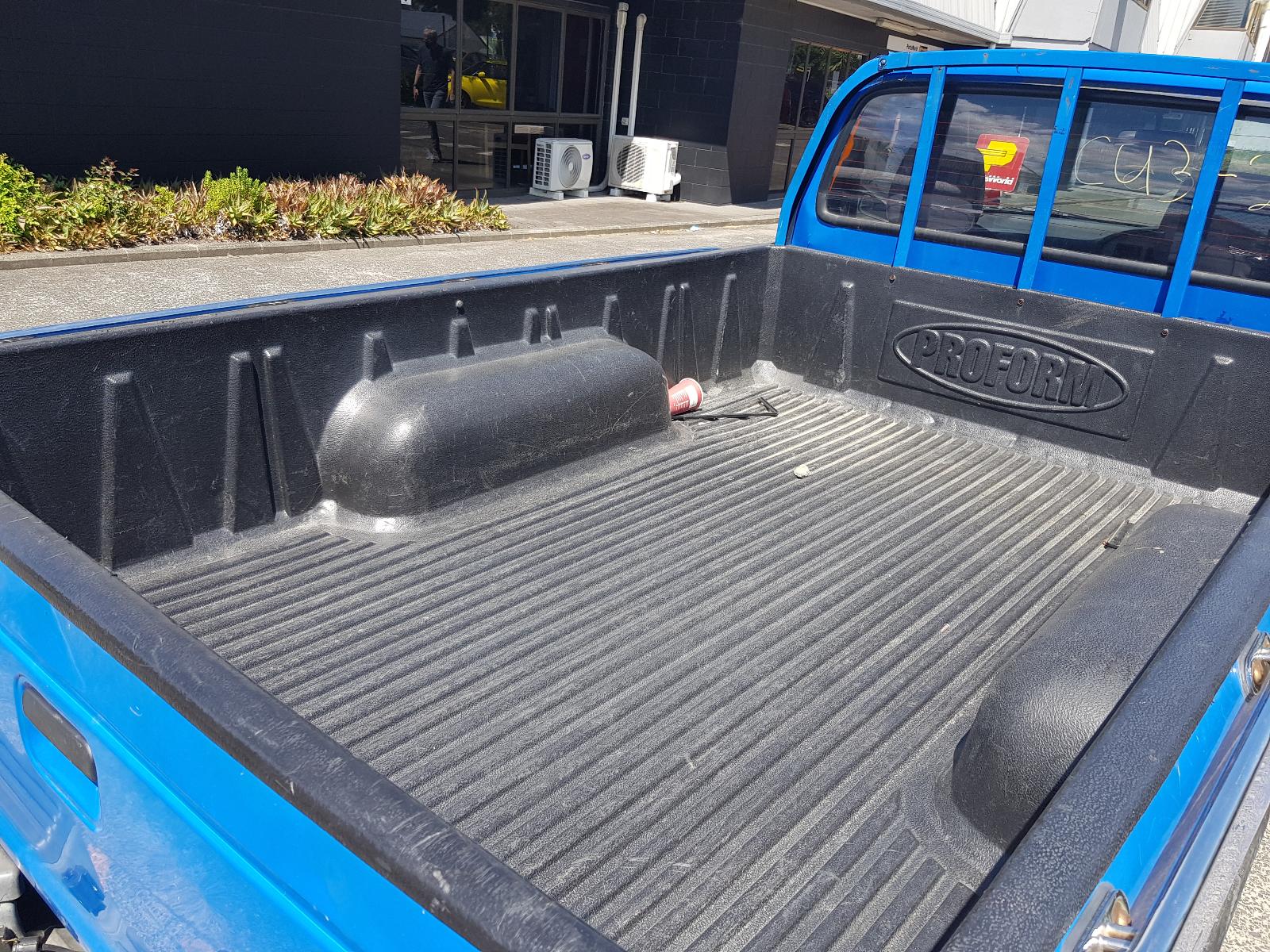 Ford Courier - 03-05