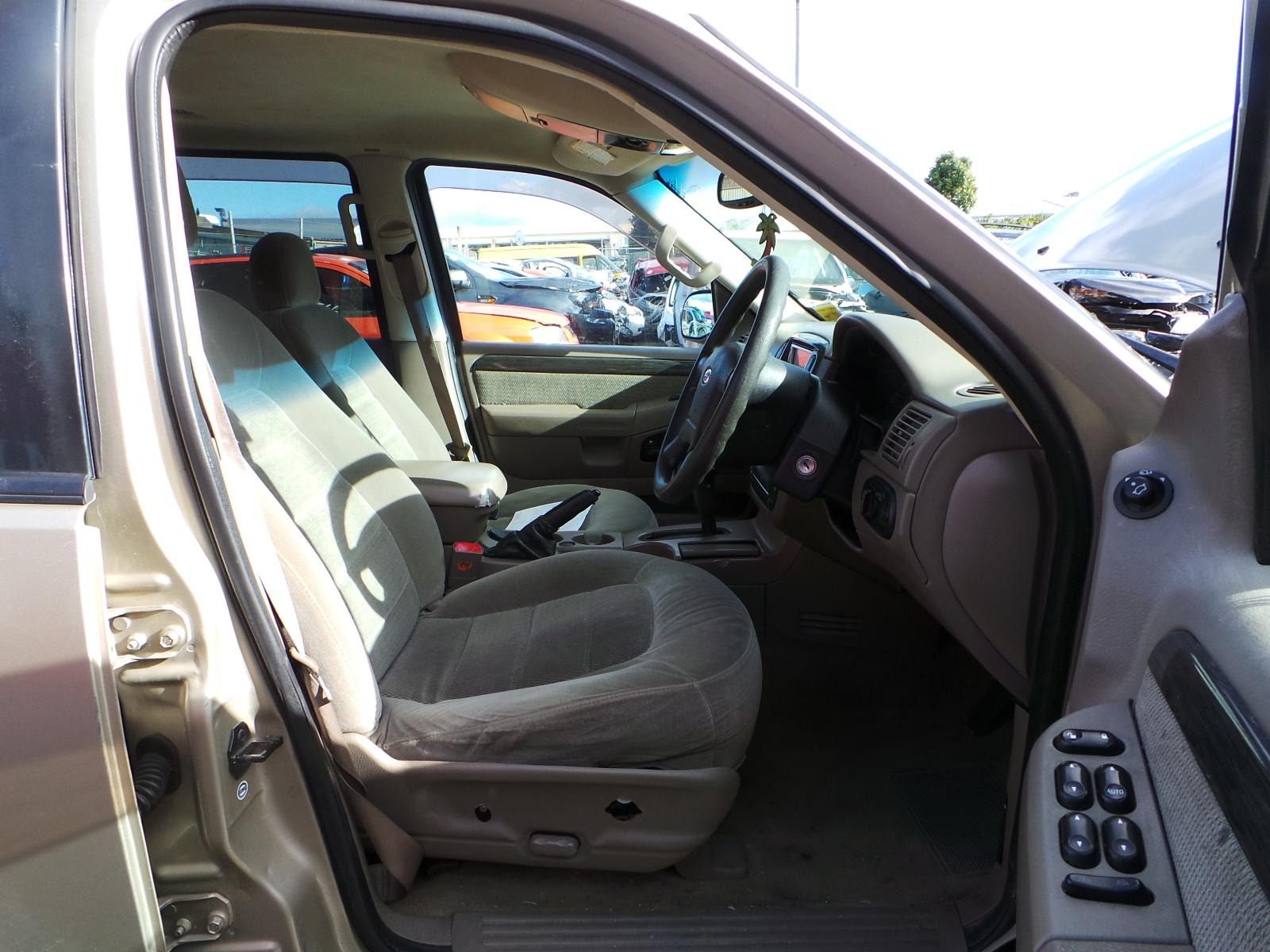 Ford Explorer - UT 2001-2005