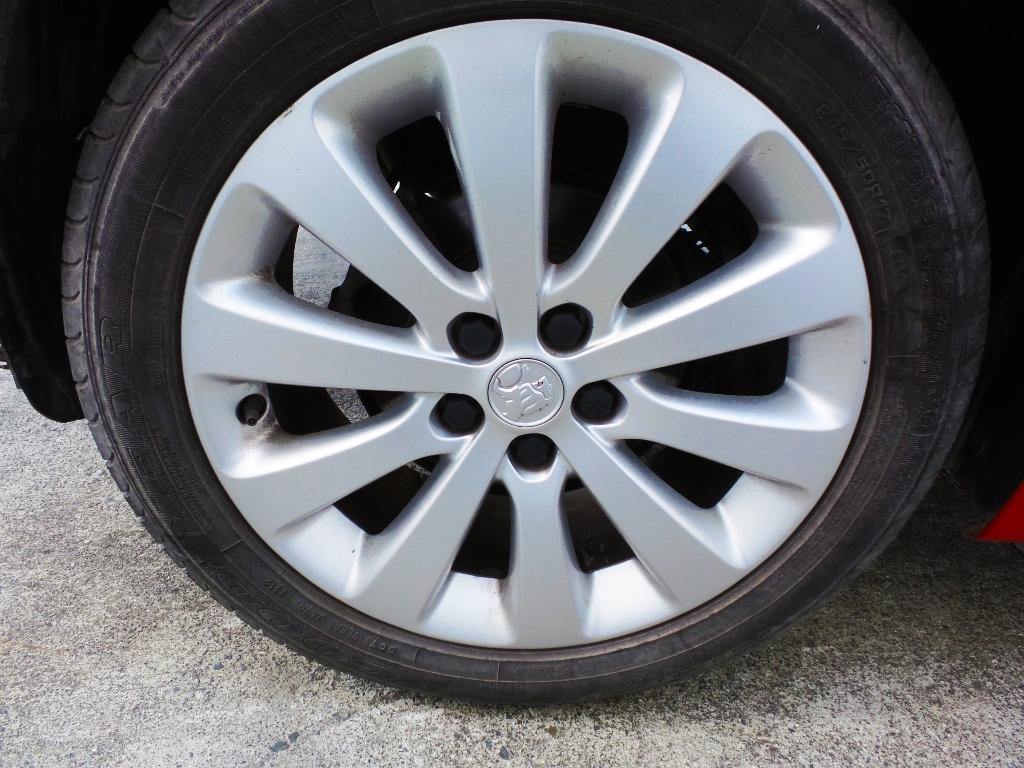 Holden Cruze - 2009-Present