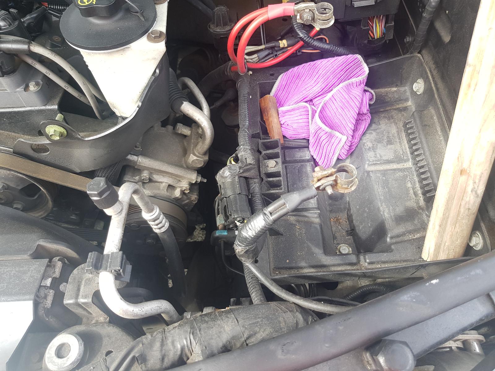 Ford Explorer - UT 2001-2005