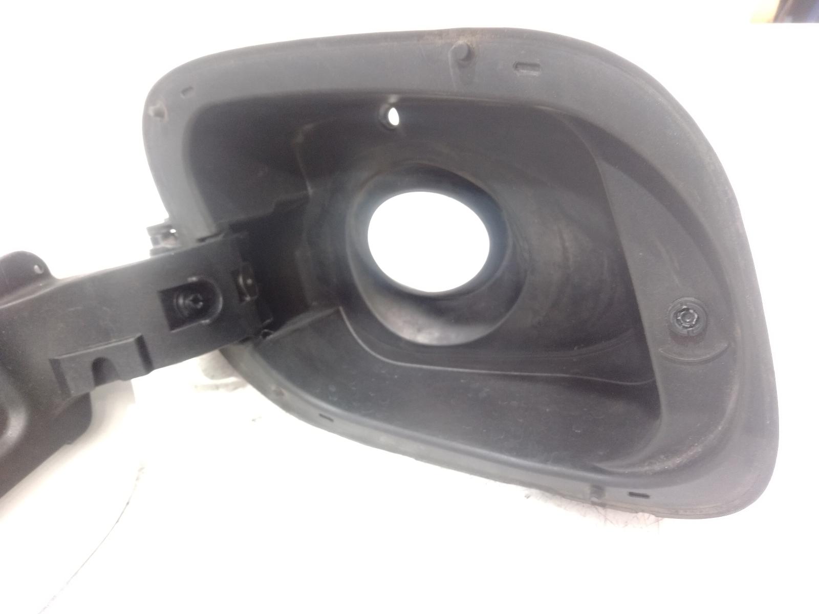 Fuel_Door_Filler