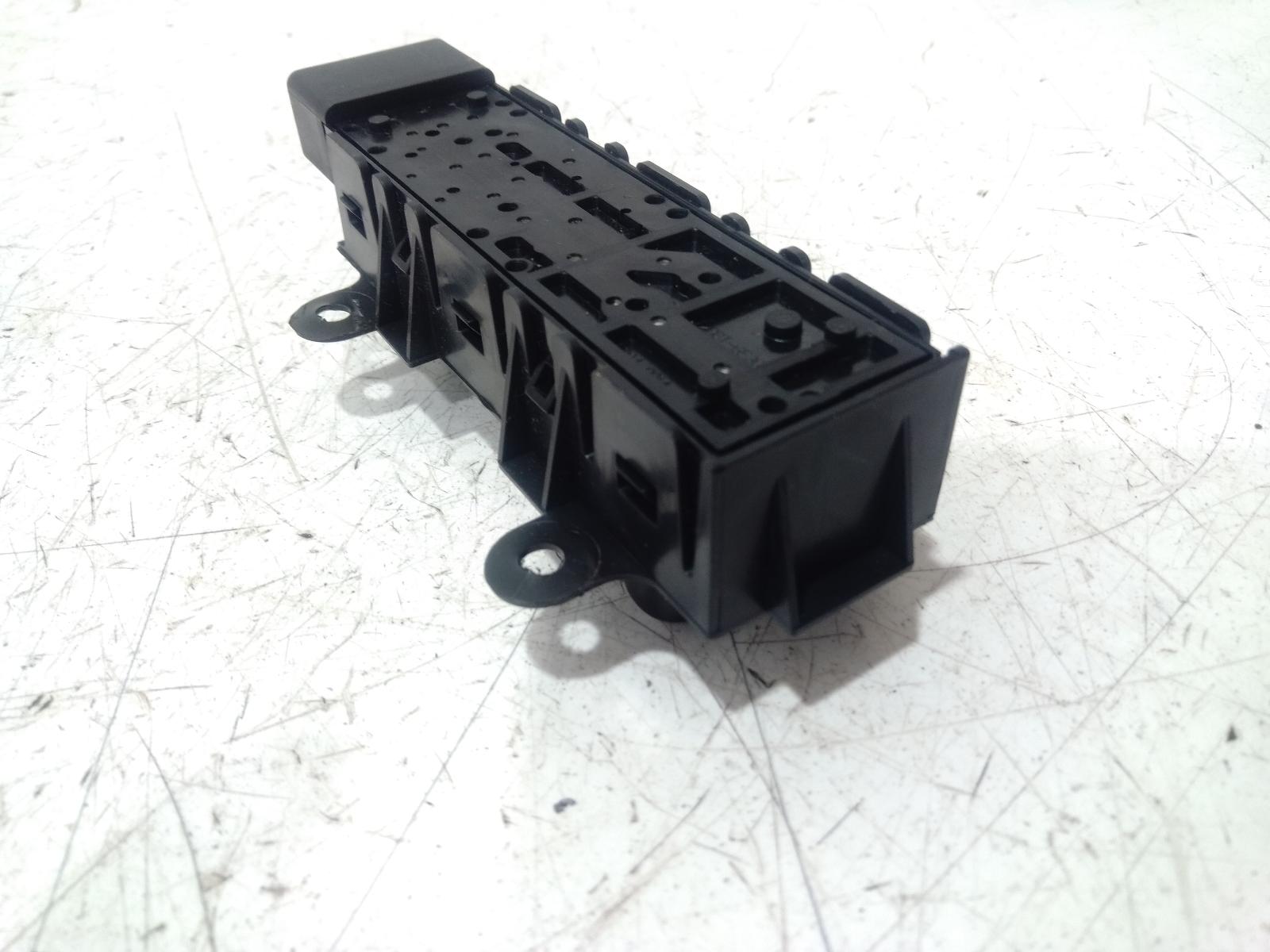 Misc_Switch_Relay