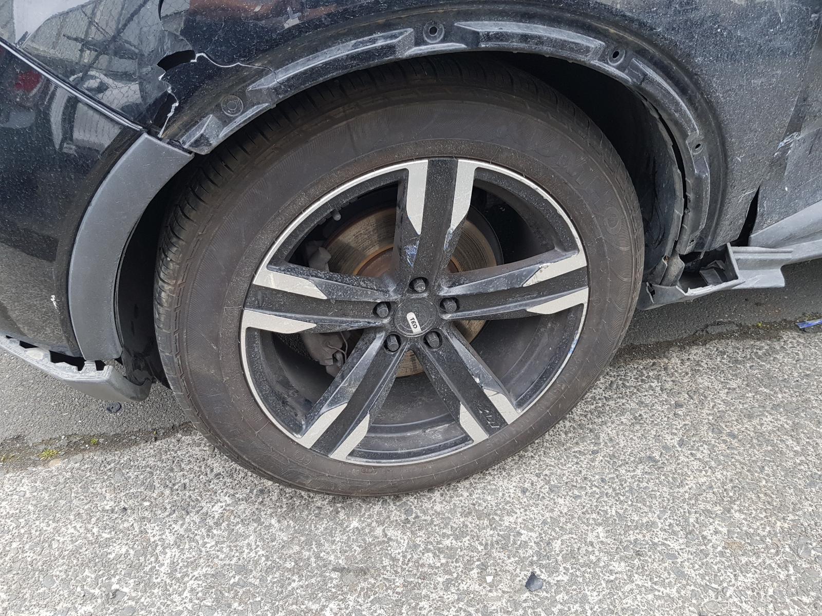 Ford Kuga - TE 2012-2013