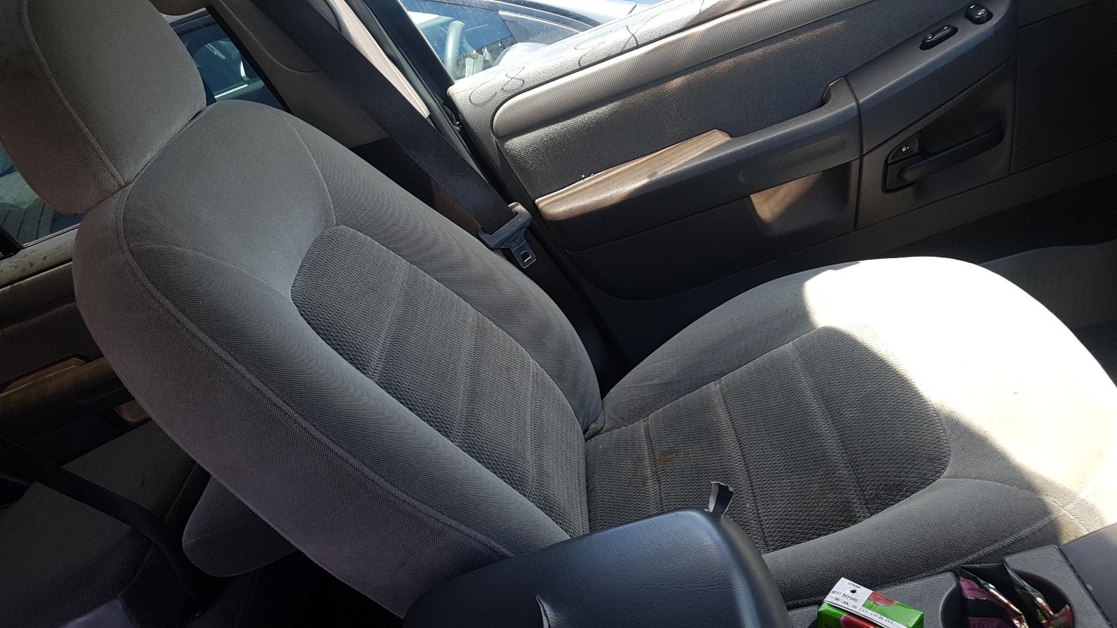 Ford Explorer - UT 2001-2005