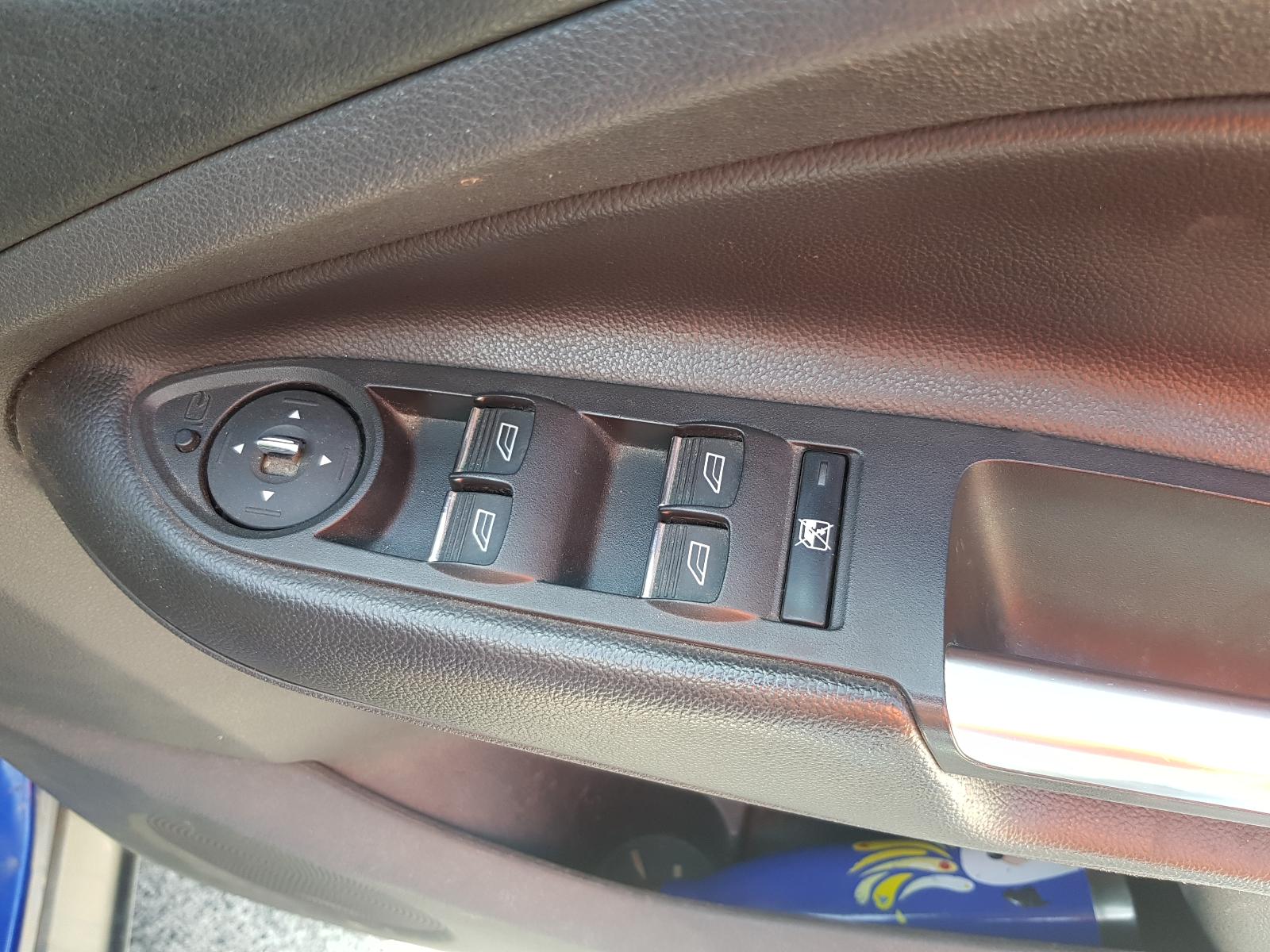 Ford Kuga - TE 2012-2013