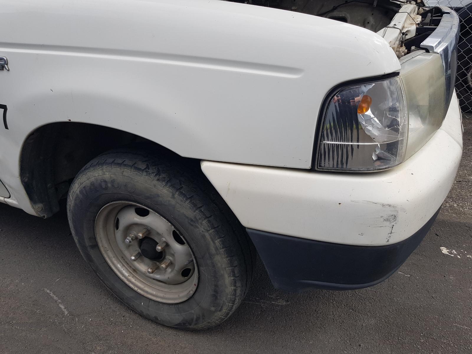 Ford Courier - UT 2005-2006