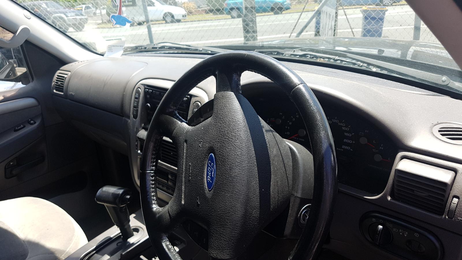 Ford Explorer - UT 2001-2005