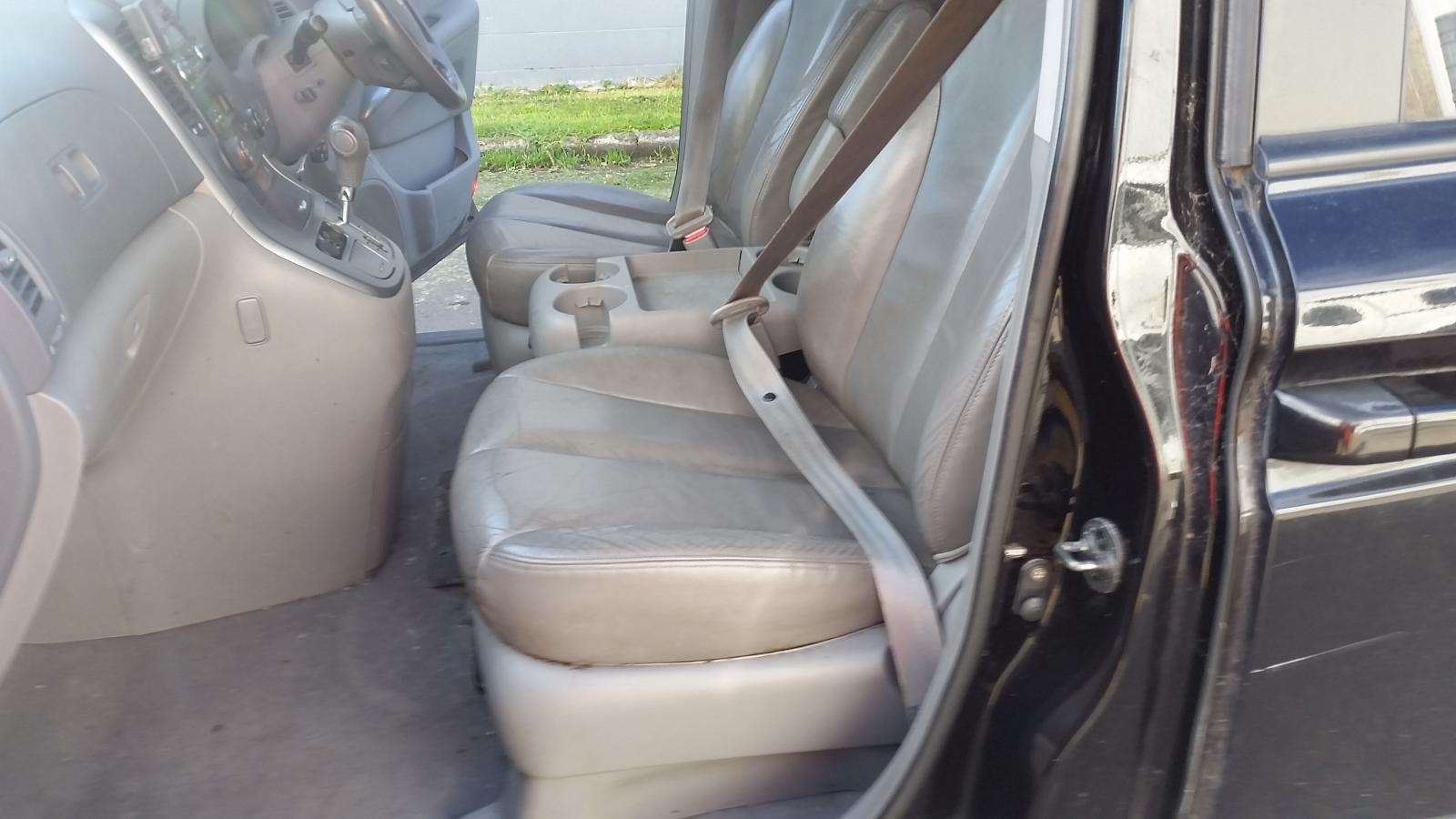 KIA Carnival - 2nd Gen 2006-2014