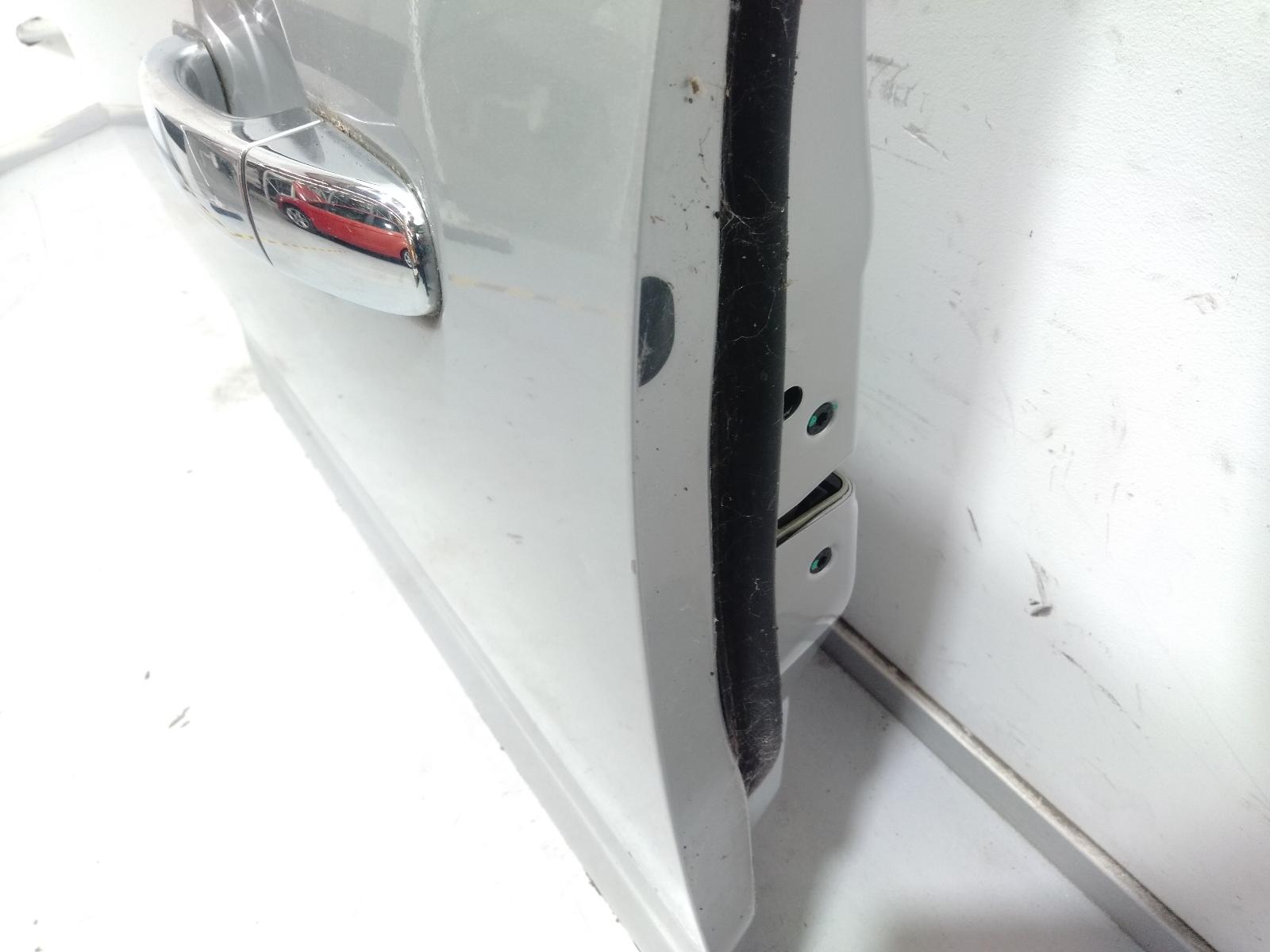 Left_Rear_Door_Sliding