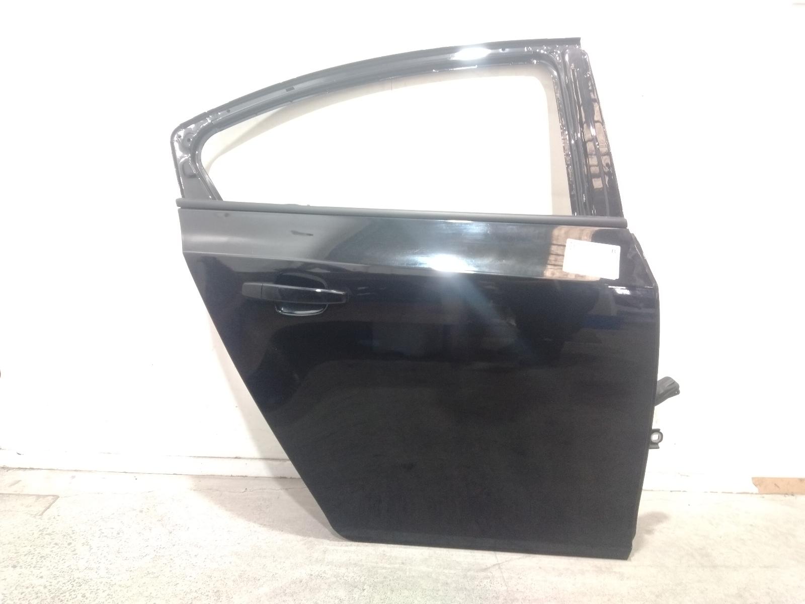 Right_Rear_Door_Sliding