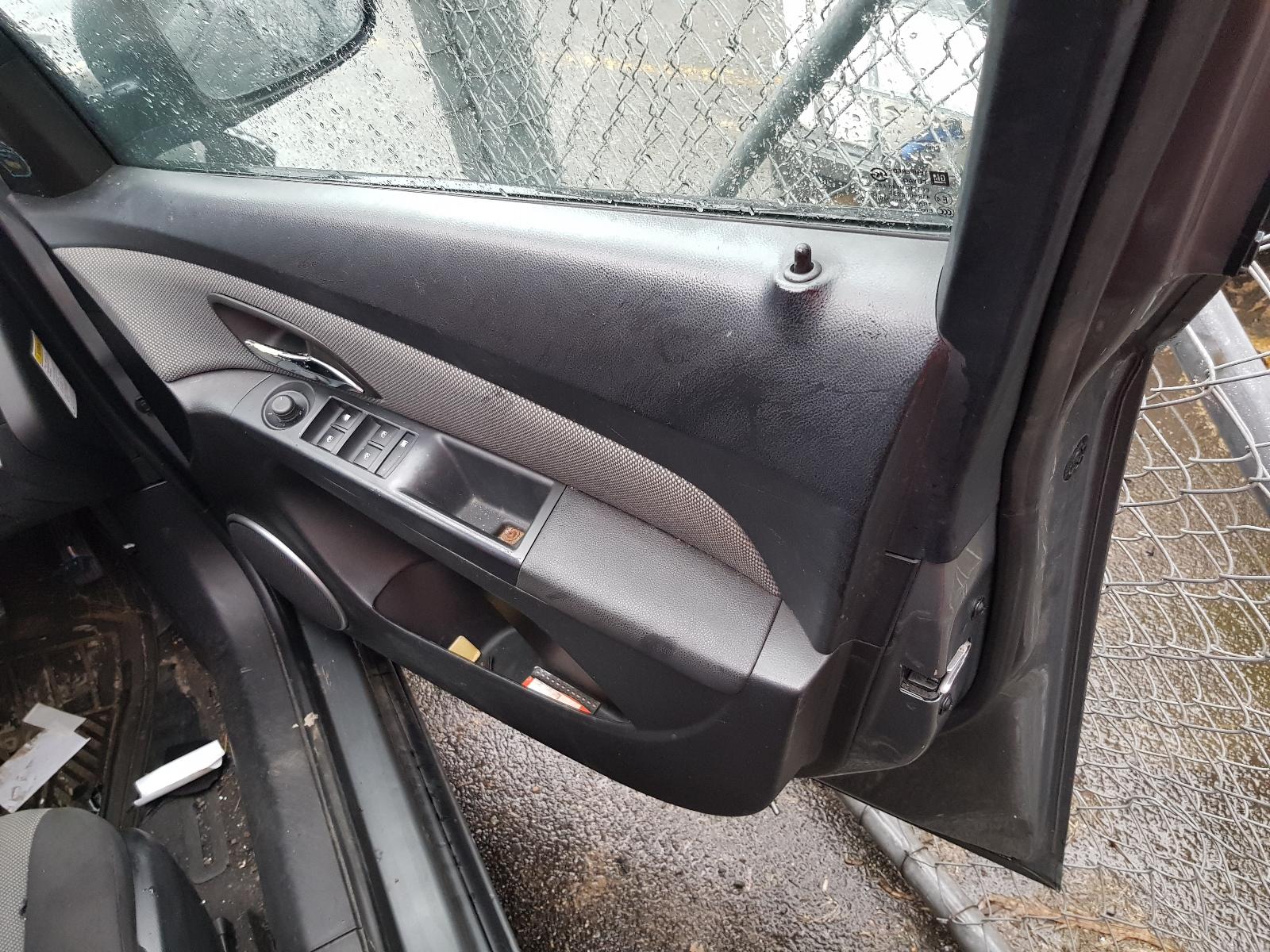 Holden Cruze - 2009-Present