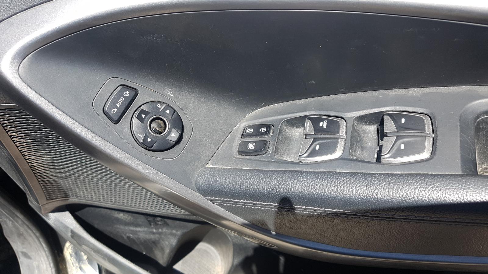 Hyundai Santa Fe - 2013-Present