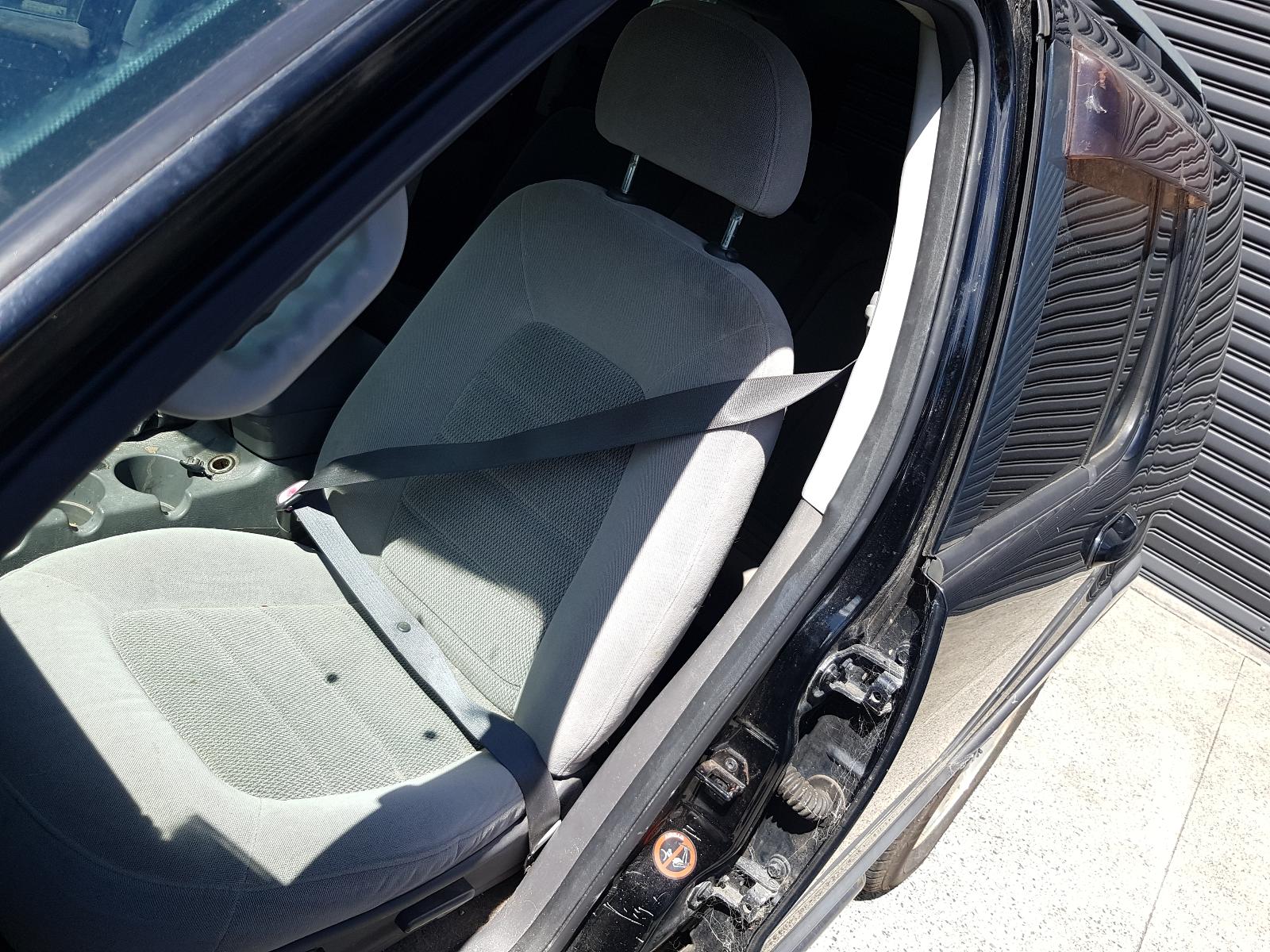 Ford Explorer - UT 2001-2005