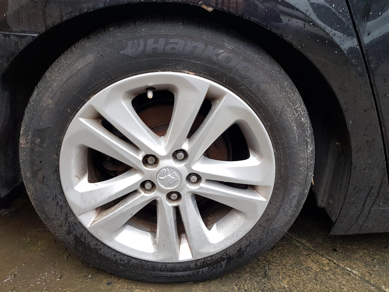 Holden Cruze - 2009-Present