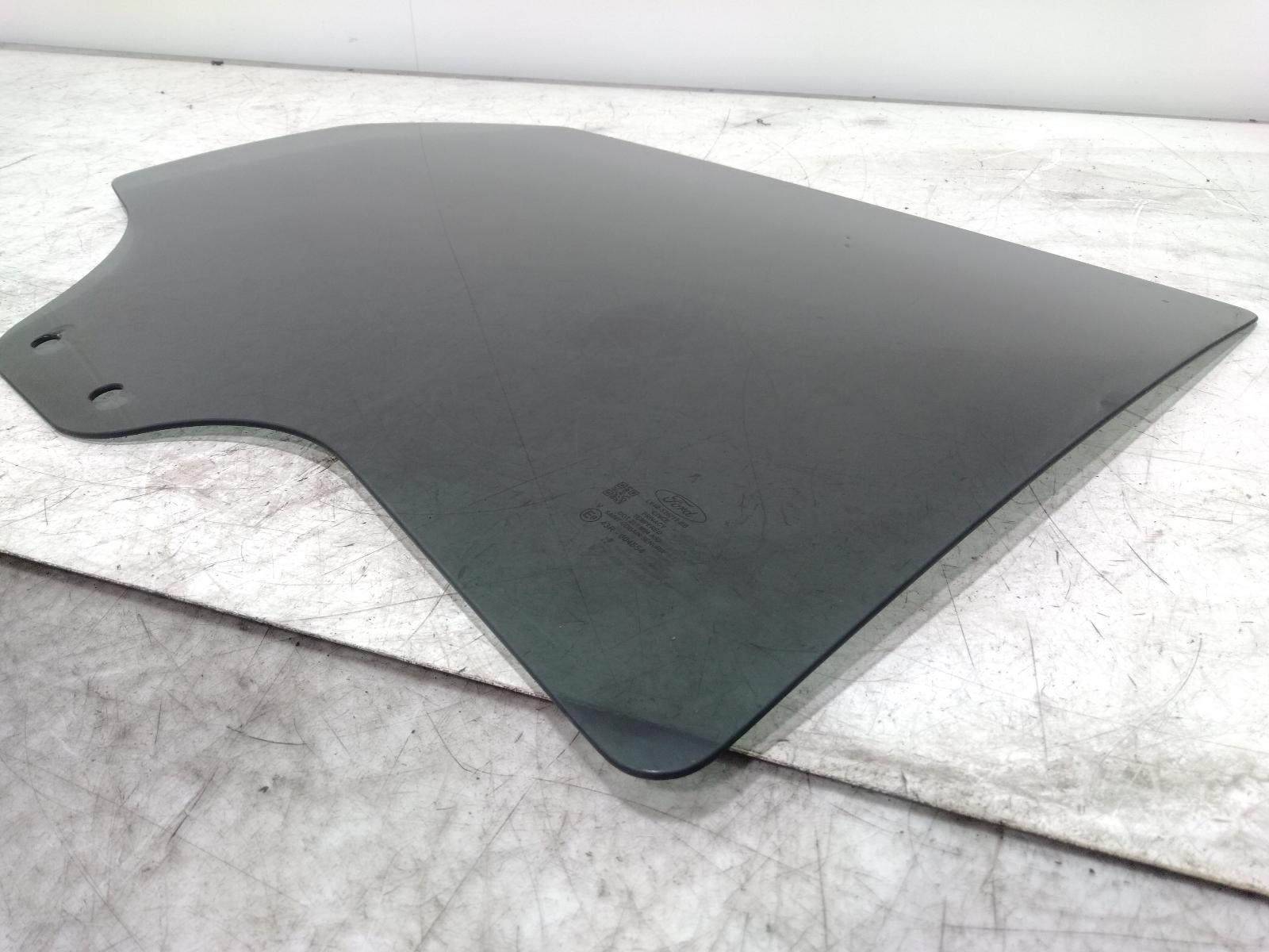 Right_Rear_Door_Window