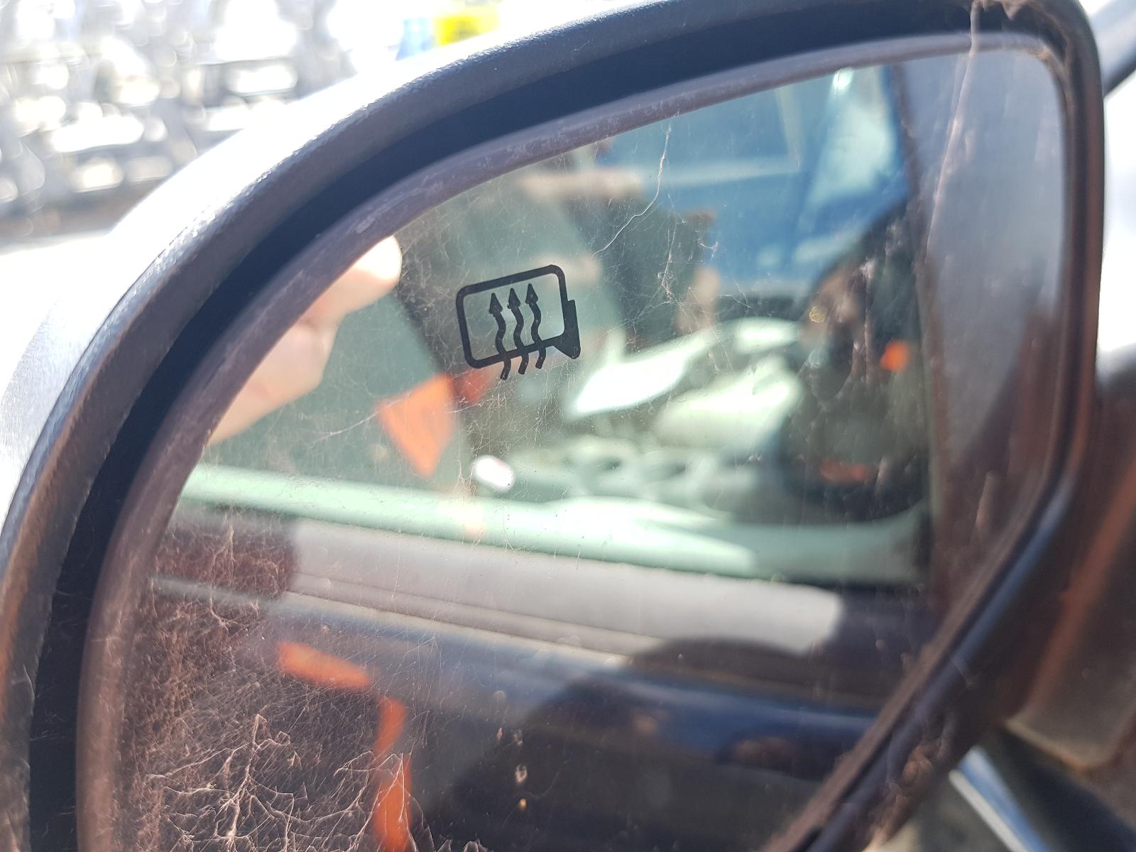 Ford Explorer - UT 2001-2005