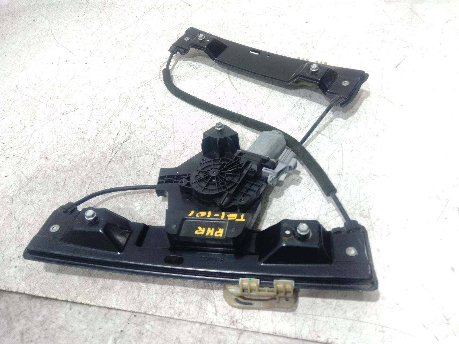 Right Rear Wnd Reg Motor