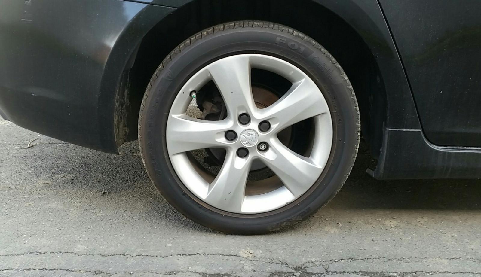 Holden Cruze - 2009-Present