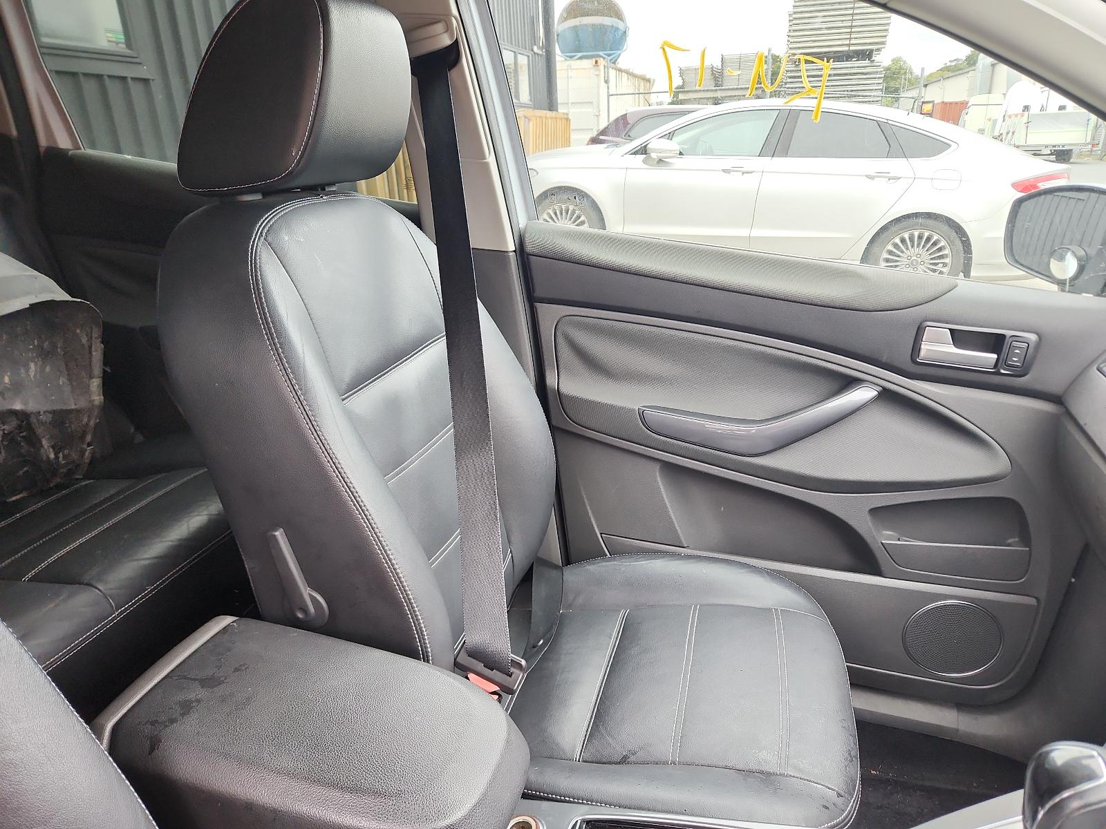 Ford Kuga - TE 2012-2013