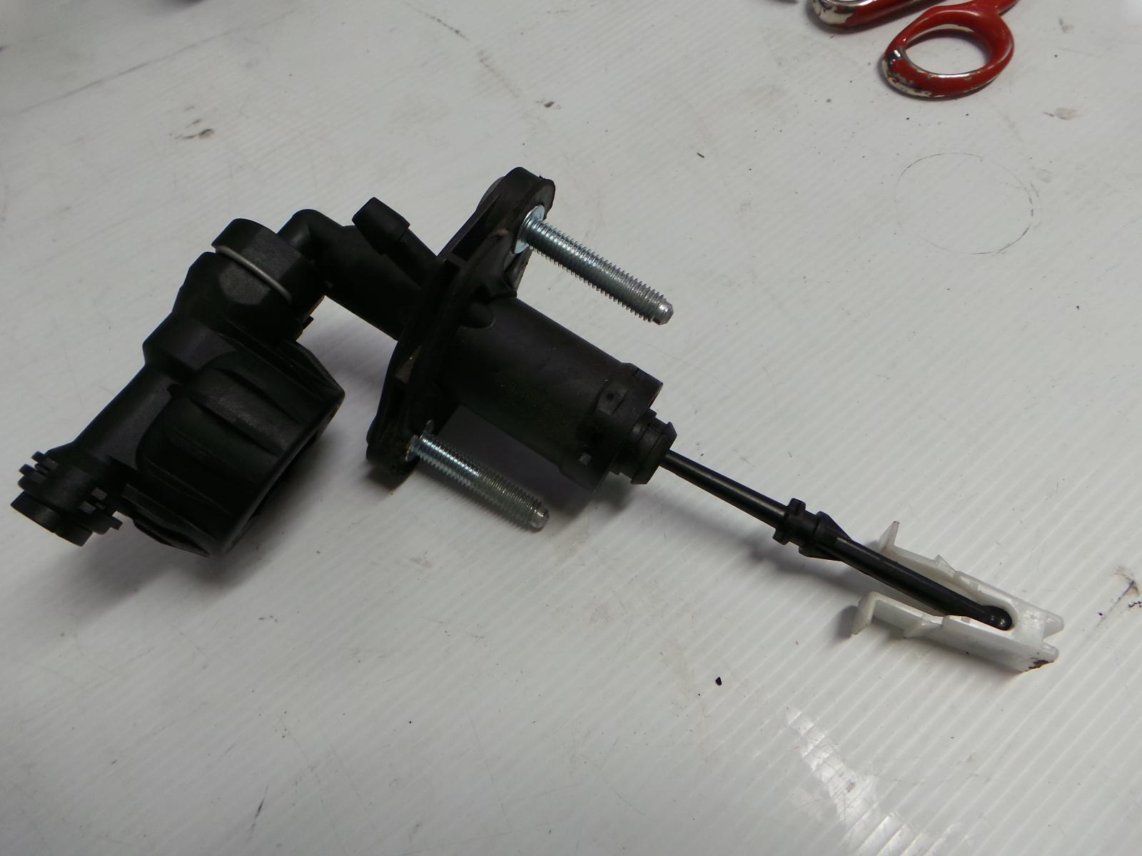 Clutch_Master_Cylind