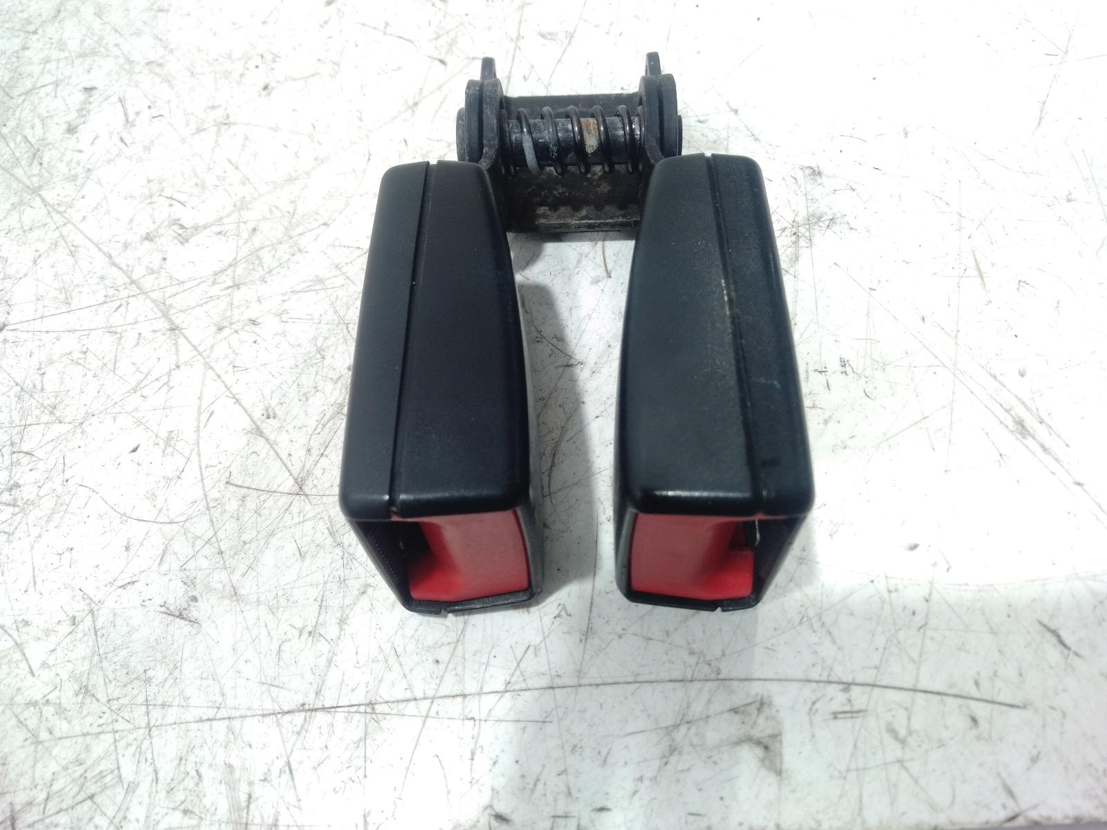 Seat_Belt_Stalk