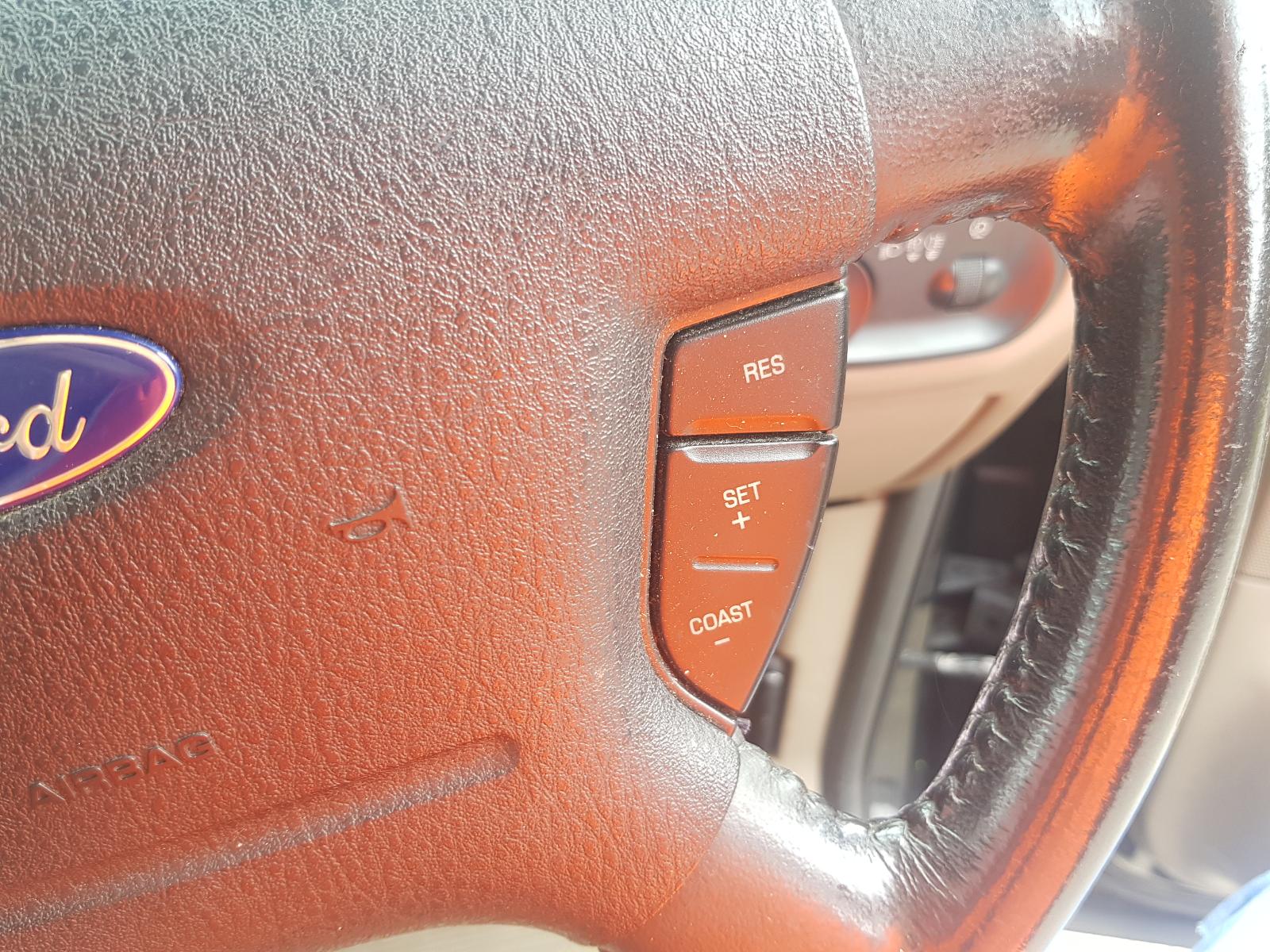 Ford Explorer - UT 2001-2005