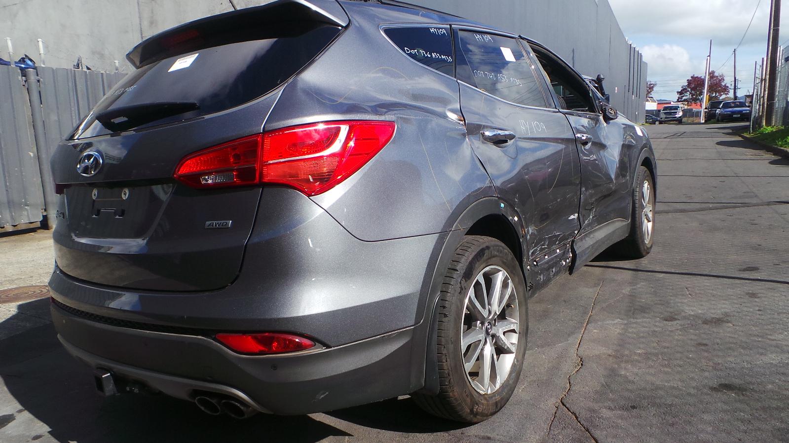 Hyundai Santa Fe - 2013-Present