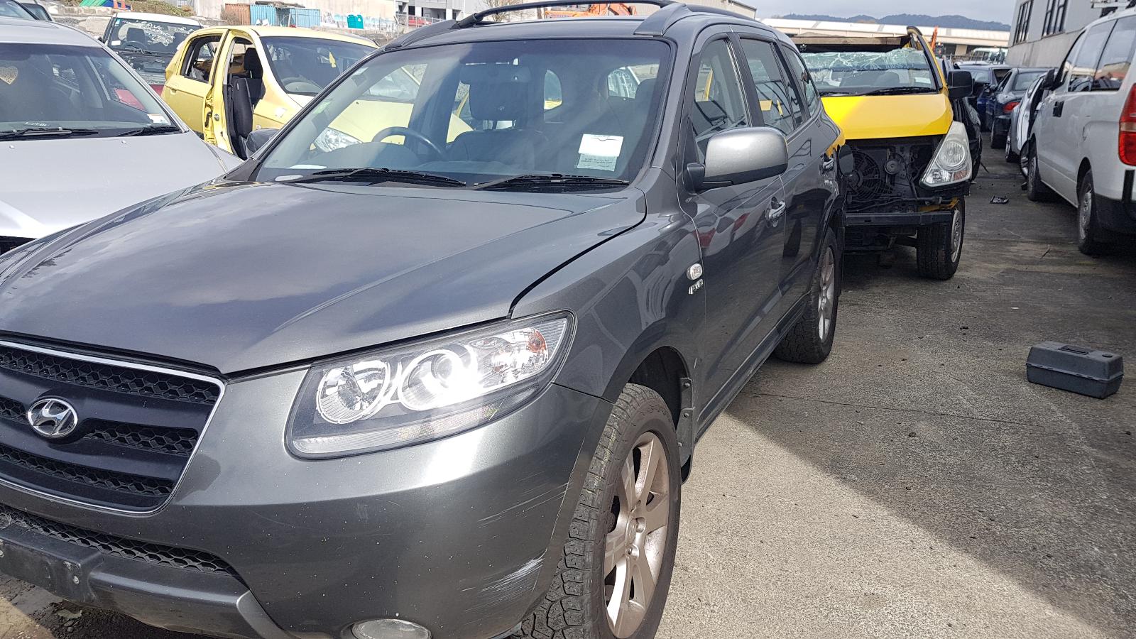 Hyundai Santa Fe - 2006-2012