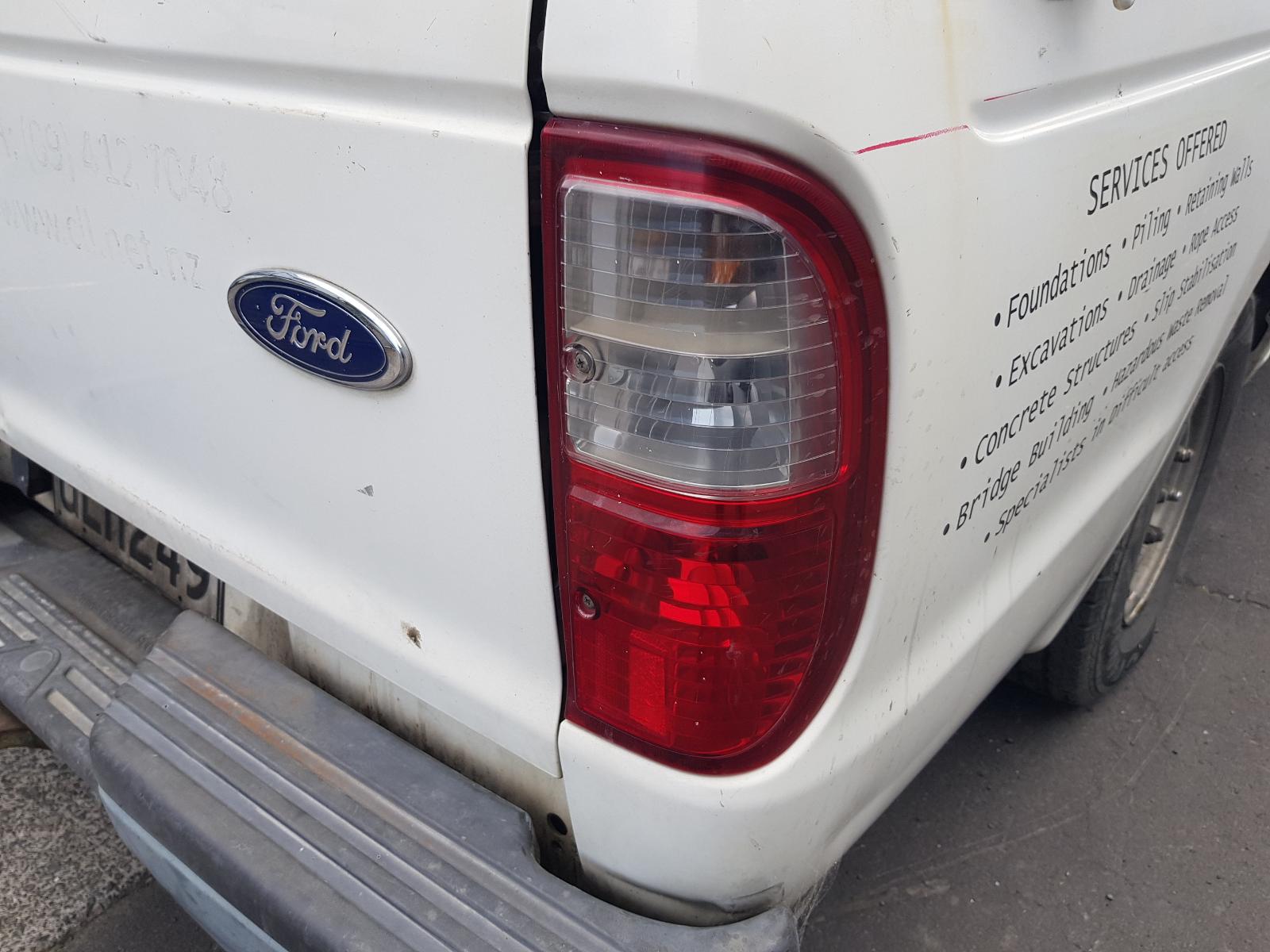 Ford Courier - UT 2005-2006