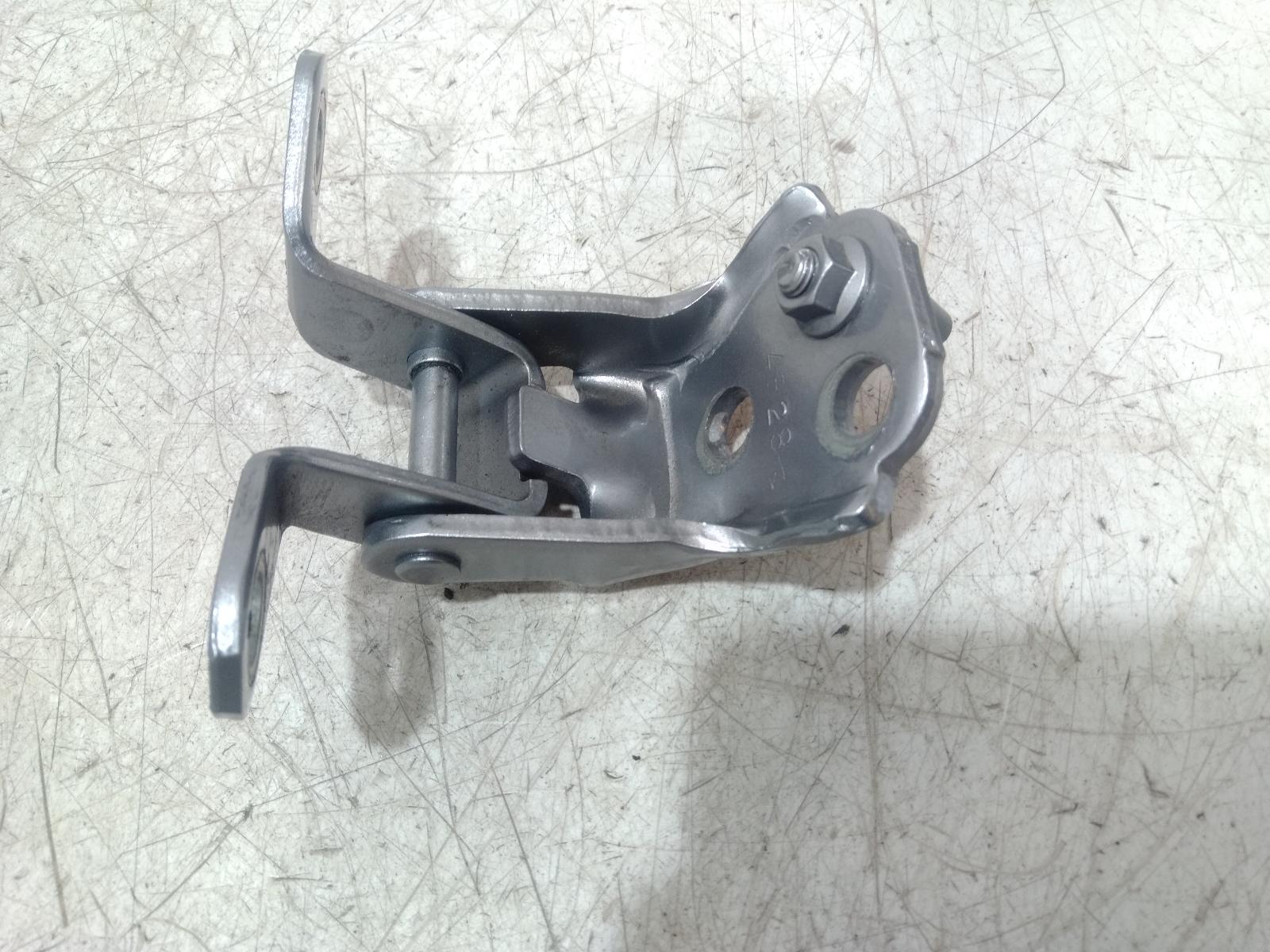 Door Hinge Runner