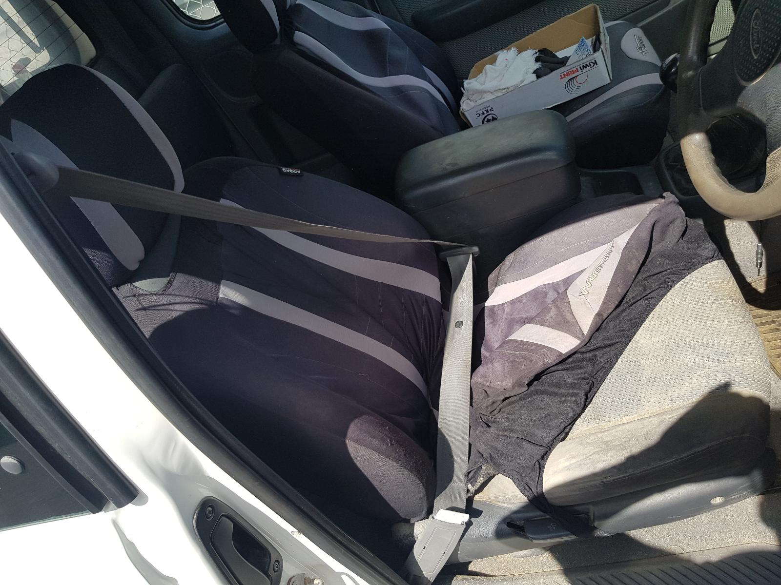 Ford Courier - UT 2005-2006