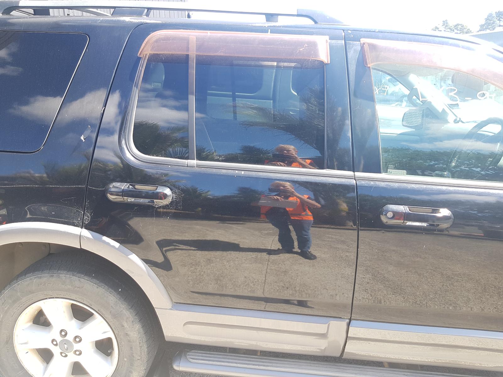 Ford Explorer - UT 2001-2005