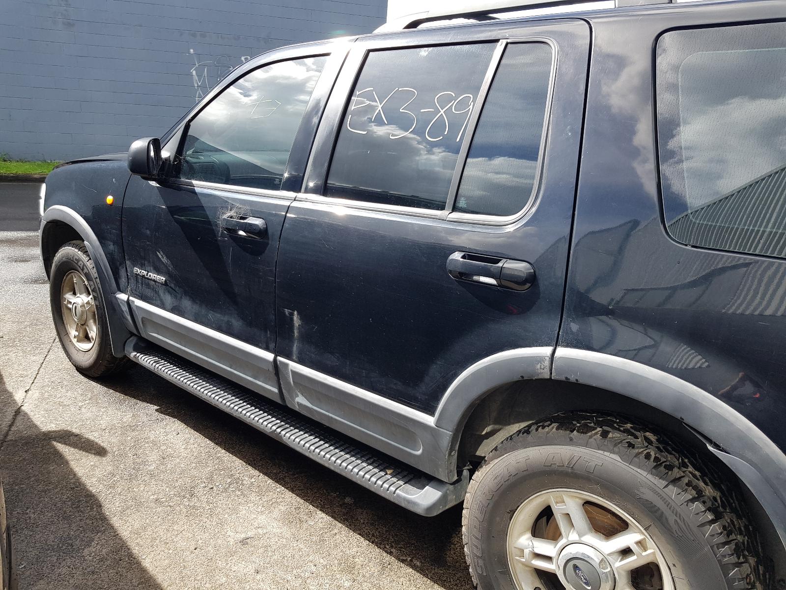 Ford Explorer - UT 2001-2005