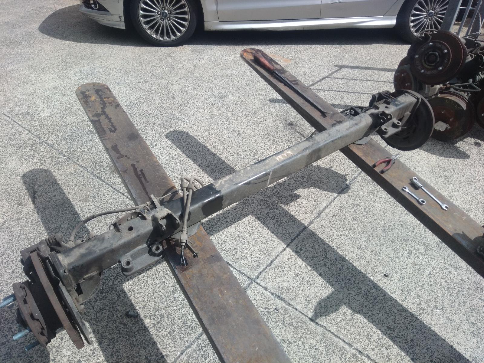 Rear_Axle_Beam_Fwd