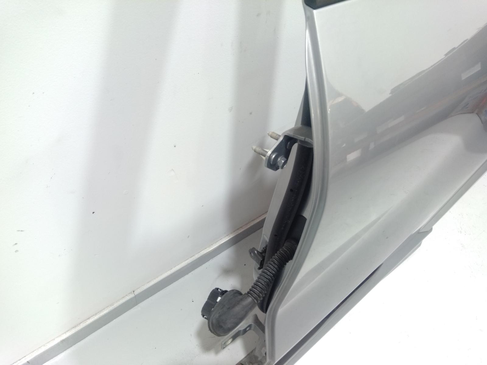 Left_Rear_Door_Sliding