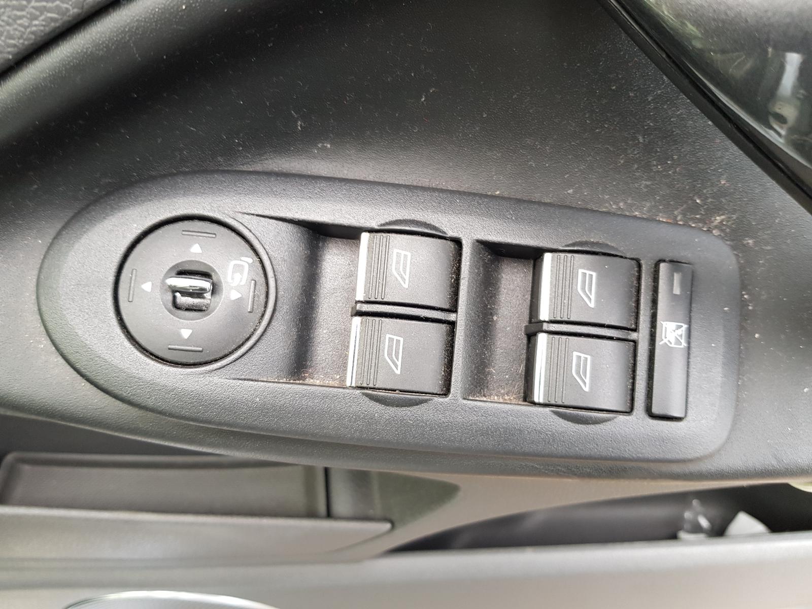 Ford Kuga - TE 2012-2013