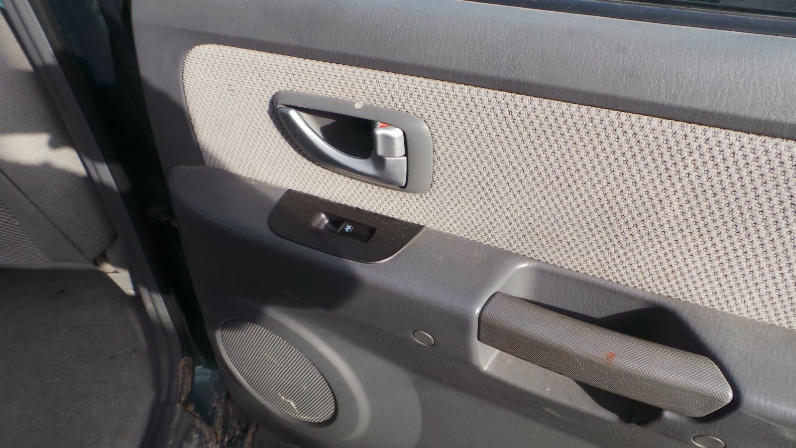 Hyundai Terracan - NM81 2001-2007