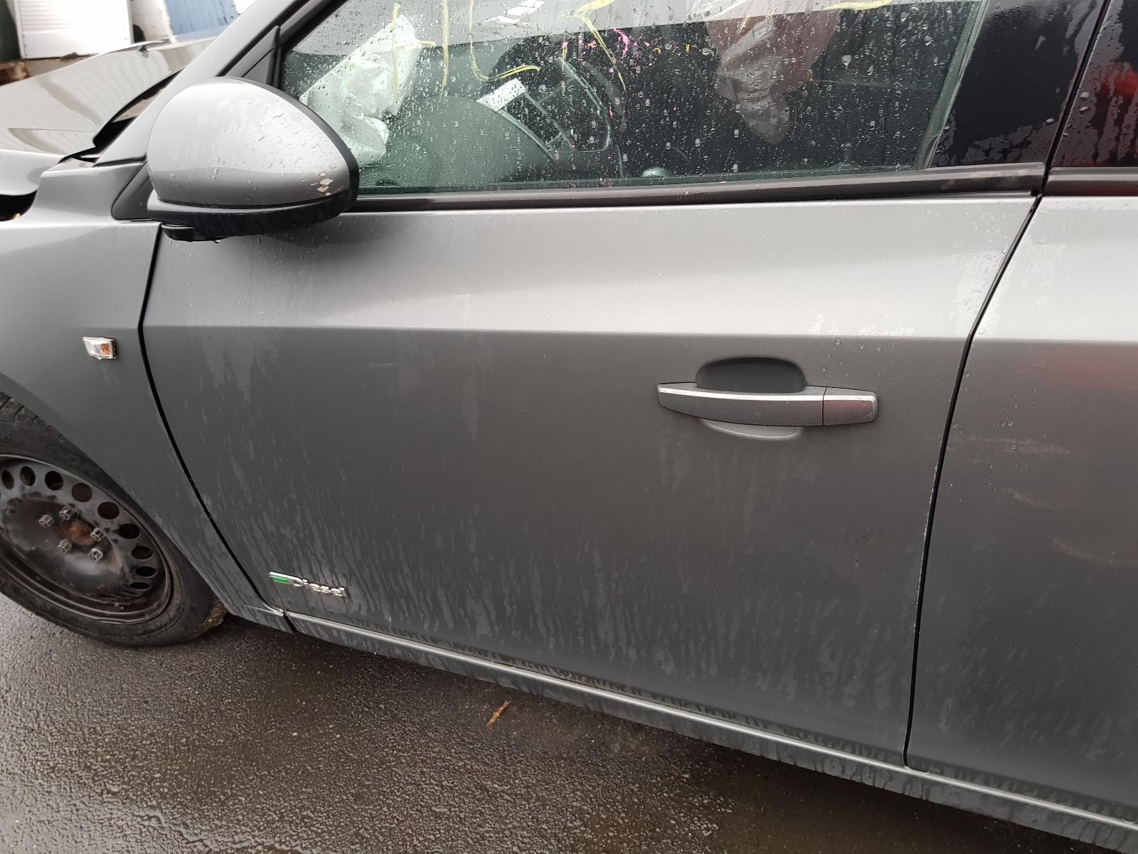 Holden Cruze - 2009-Present