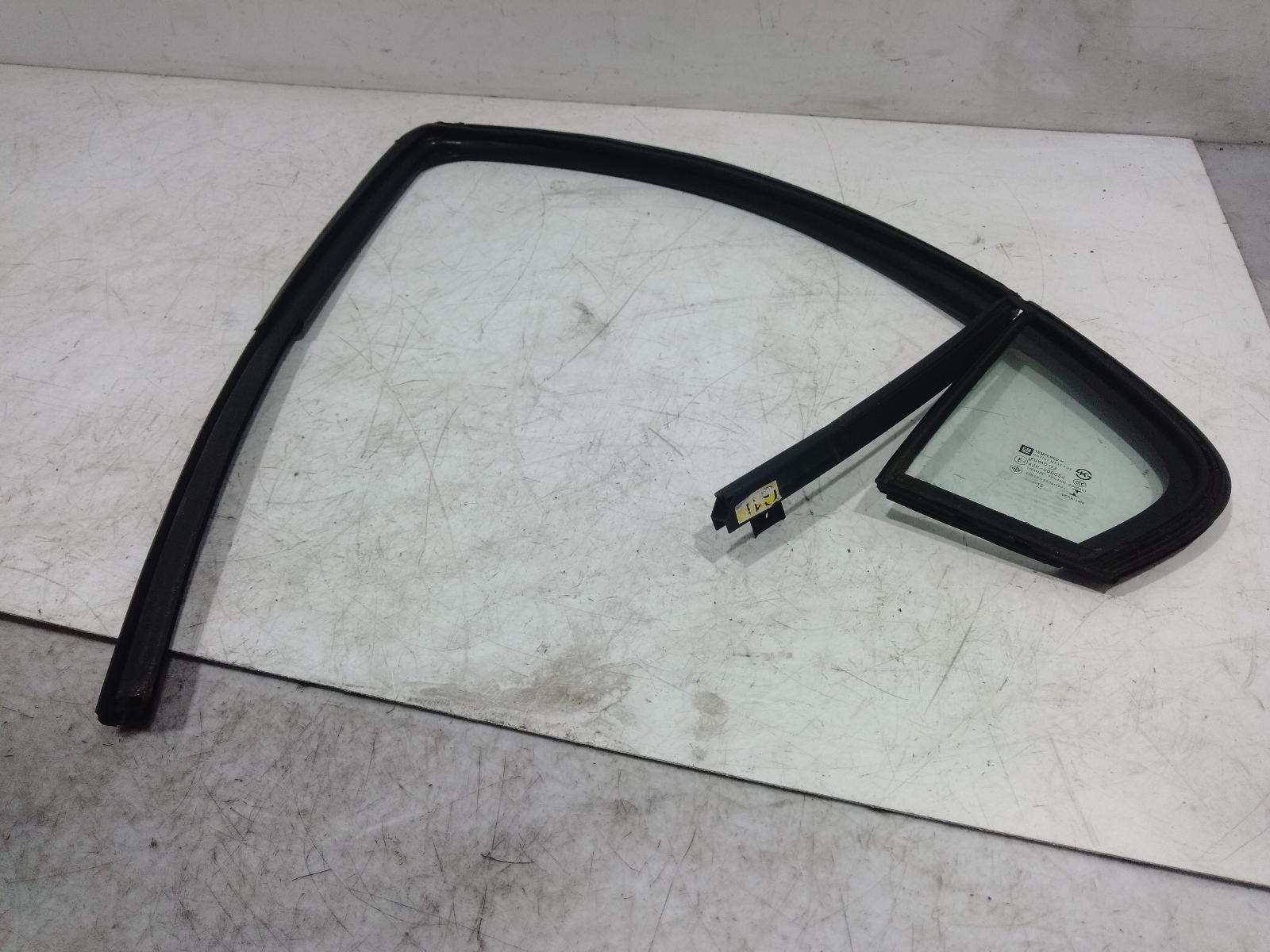 Left_Rear_1q_Door_Glass