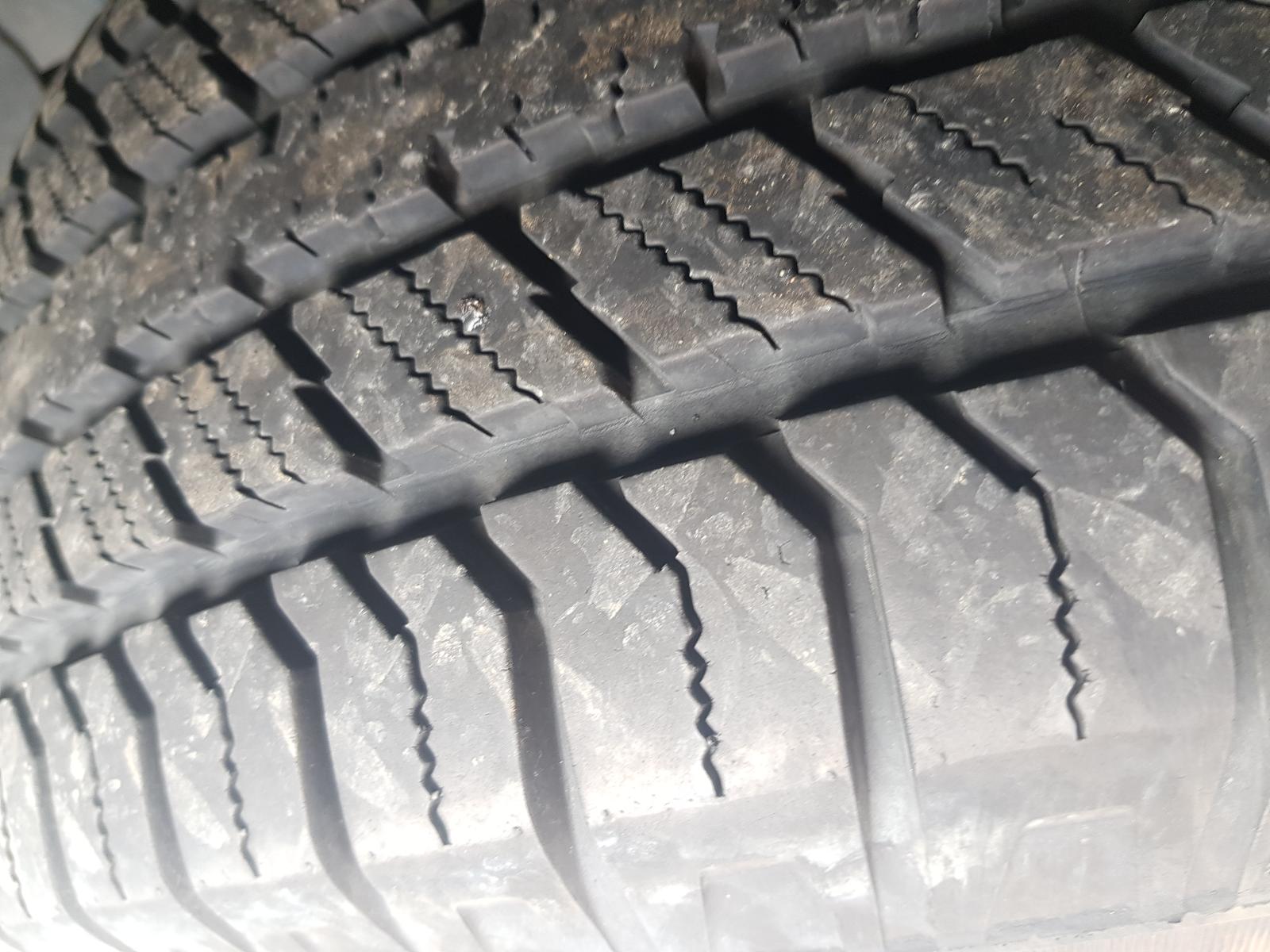 Ford Explorer - UT 2001-2005