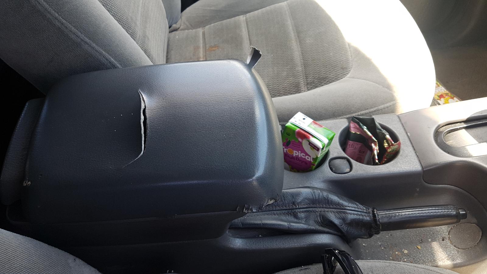 Ford Explorer - UT 2001-2005