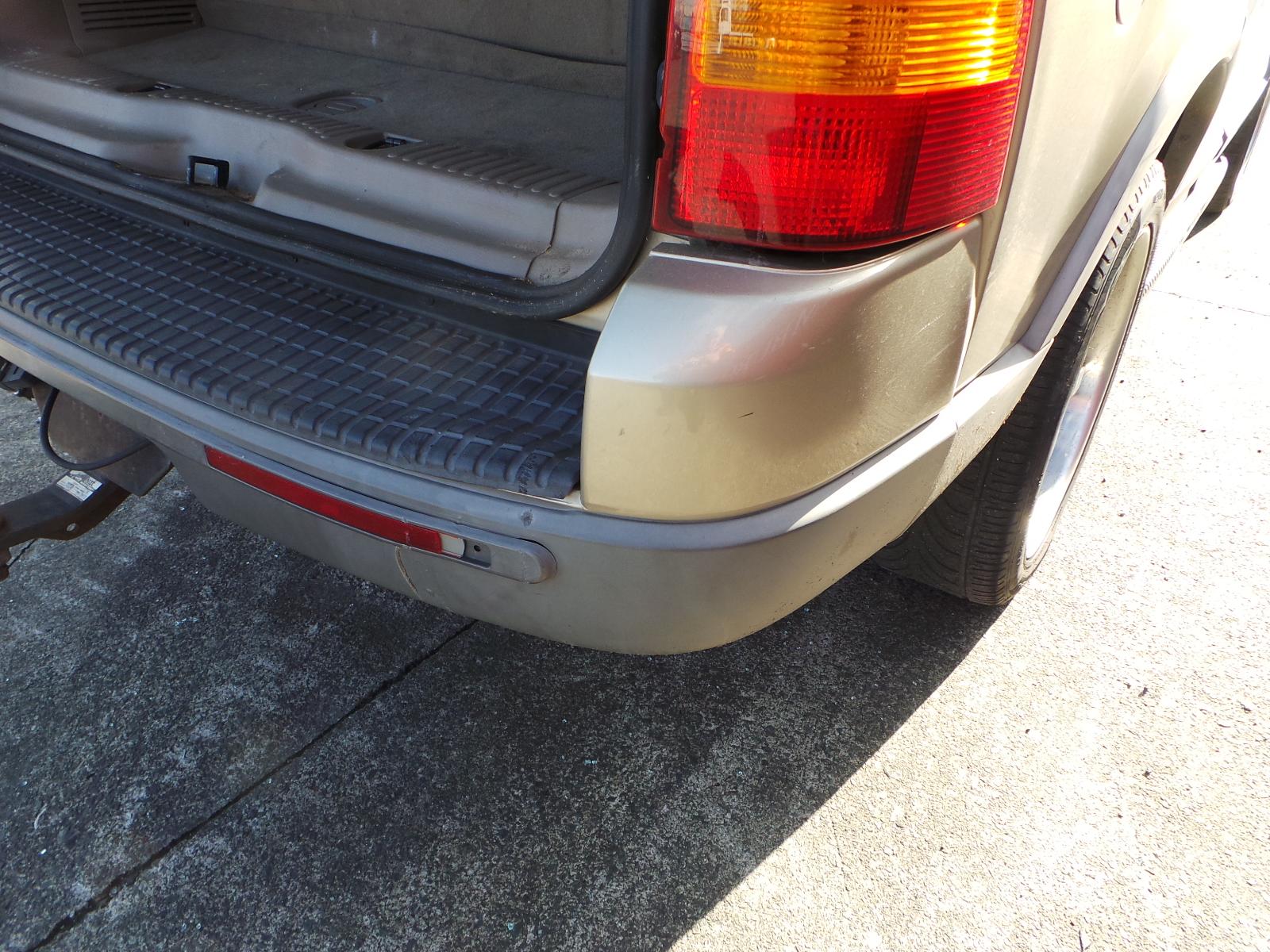 Ford Explorer - UT 2001-2005