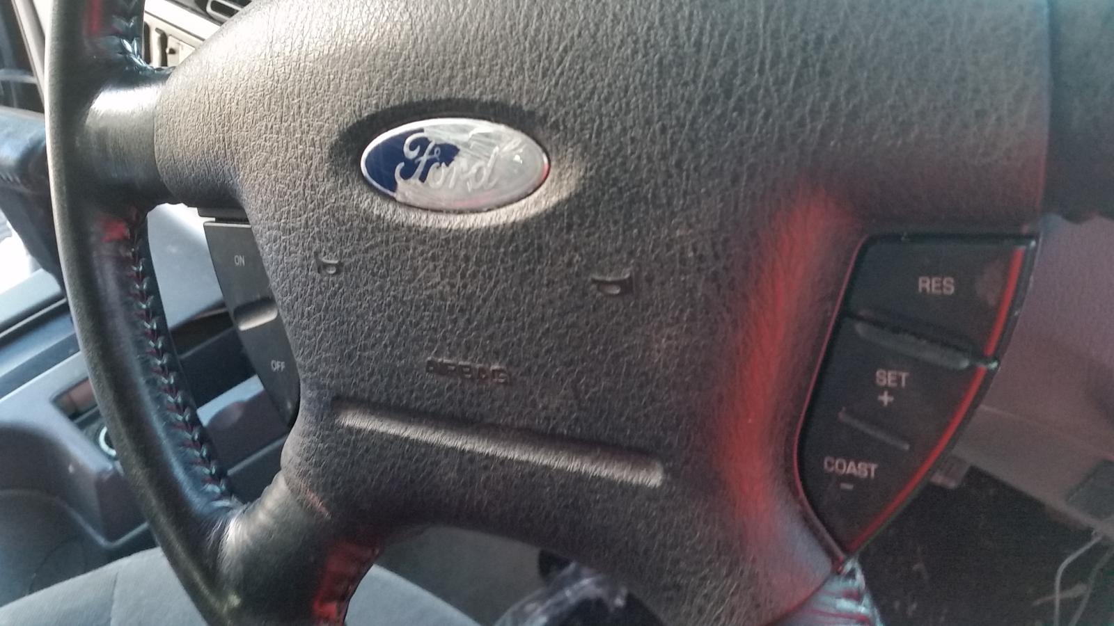 Ford Explorer - UT 2001-2005